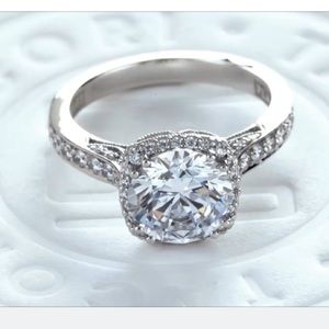 Meet your Posher, Tonia